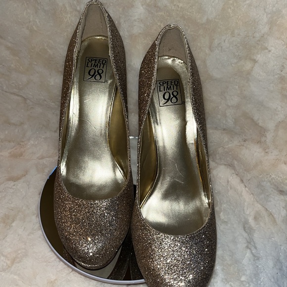 Gold glitter heels! LIKE NEW! - Picture 3 of 5